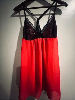 Gilligan O Malley Lace-Trim Red & Black Chemise with Adjustable Straps